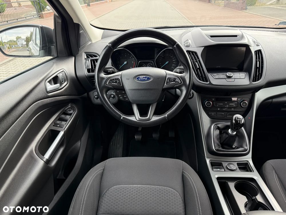 Ford Kuga - 32