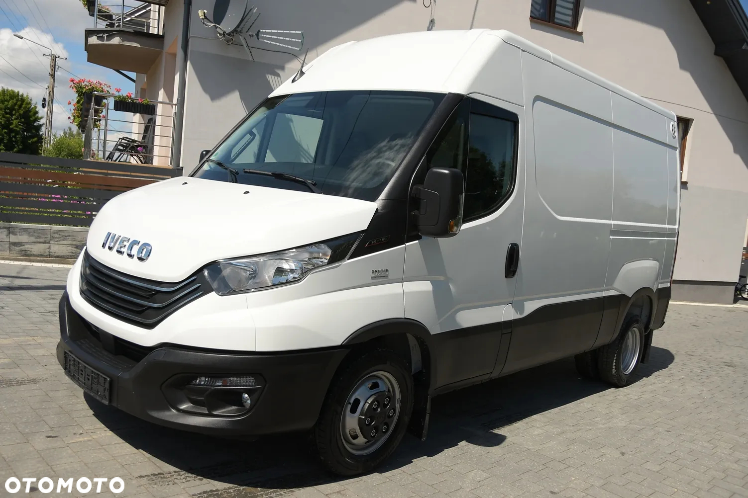 Iveco DAILY 35-180 BLIŹNIAK * 3.0 Diesel 180KM * PRZEBIEG: 25 000 *BLOKADA MOSTU * BOAGTY! * JAK NOWY! - 3