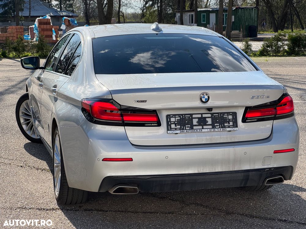 BMW Seria 5 530e xDrive Aut. - 11