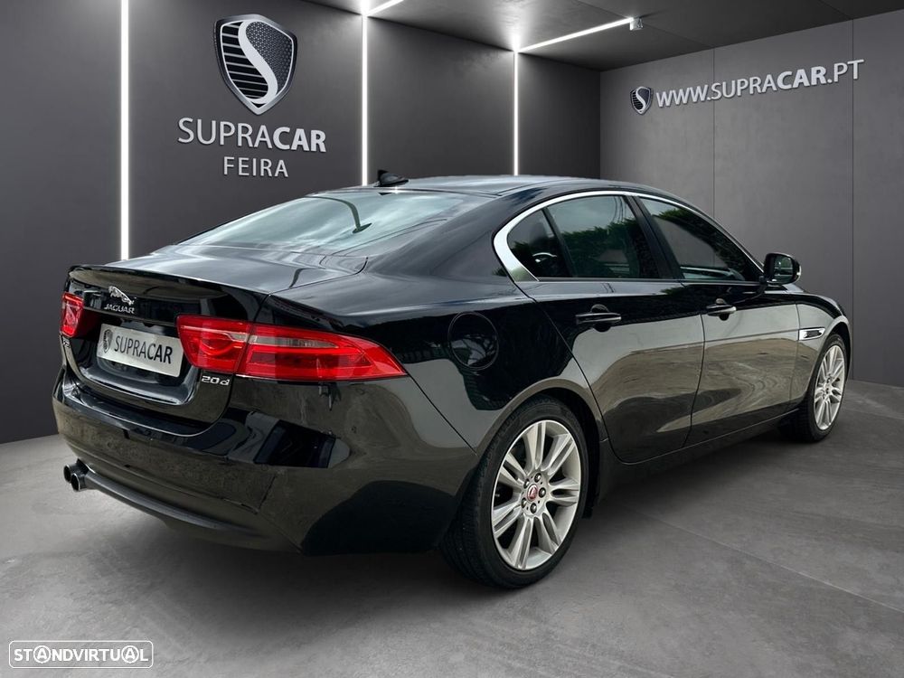 Jaguar XE 2.0 D Prestige Aut. - 4