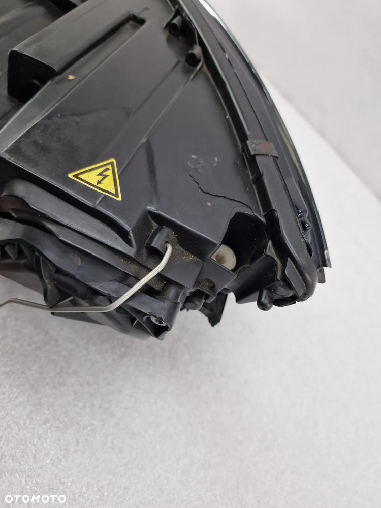 AUDI TT 8J0 PRAWA LAMPA PRZEDNIA PRZÓD XENON , NR 8J0941004D , NR AUKCJI LA520 - 20