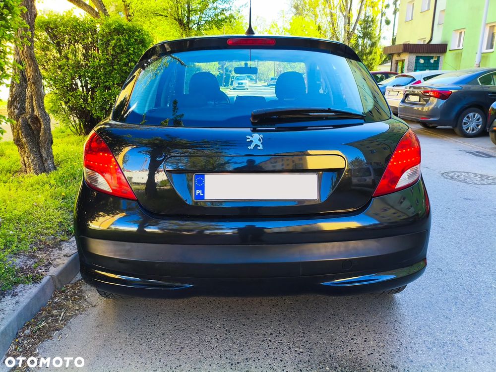 Peugeot 207 1.4 HDi Millesim 200 - 24