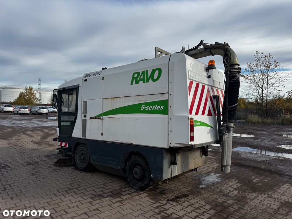 Inny RAVO 5002 - 2