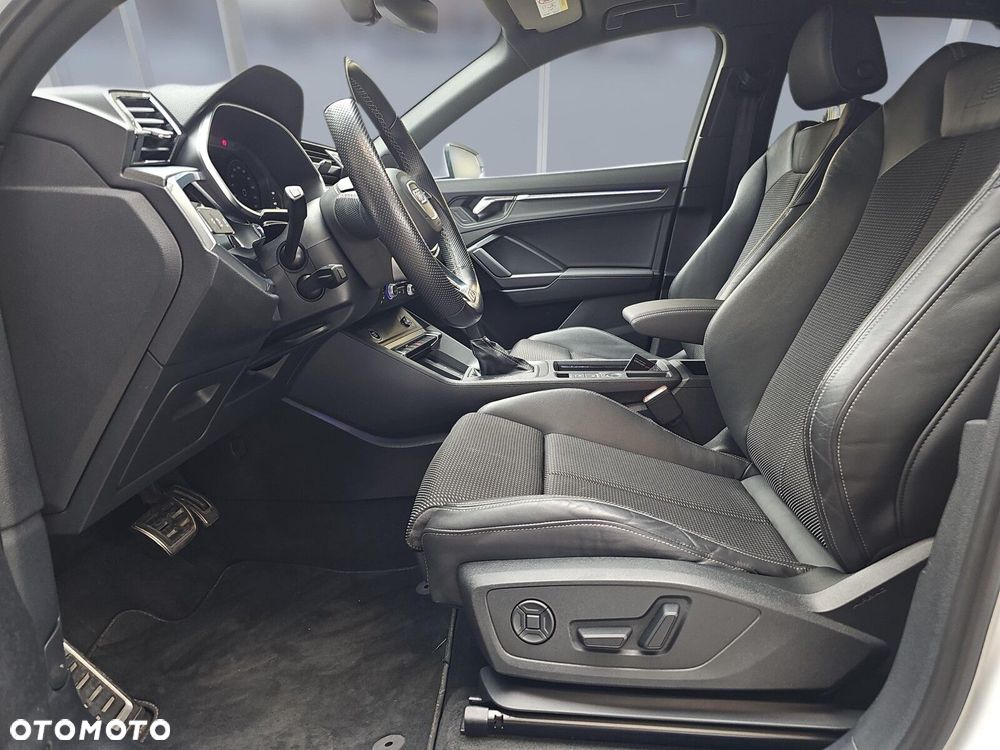 Audi Q3 Sportback - 9