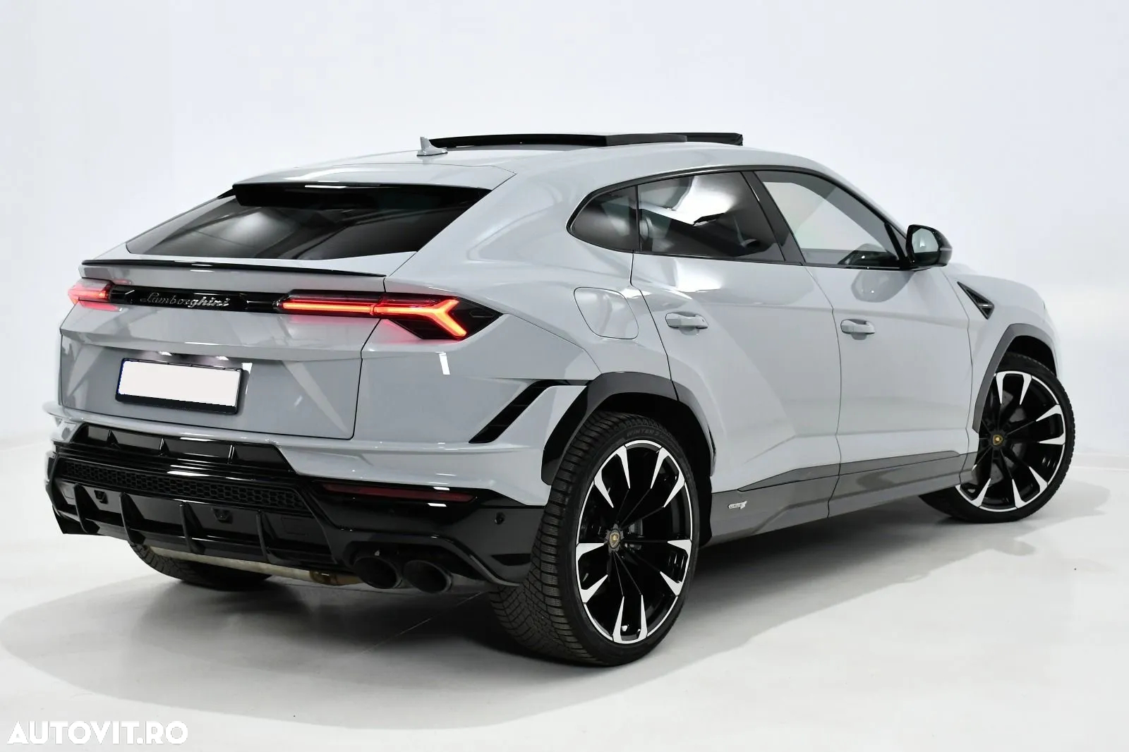 Lamborghini URUS - 10