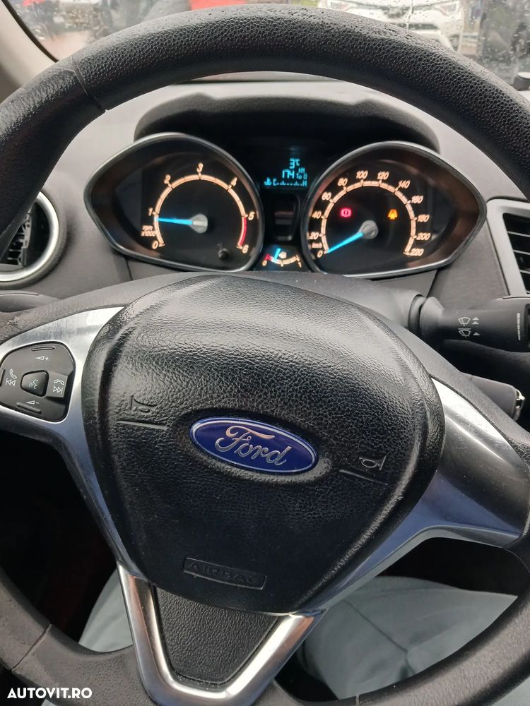 Ford Fiesta 1.5 TDCi DPF Titanium - 3