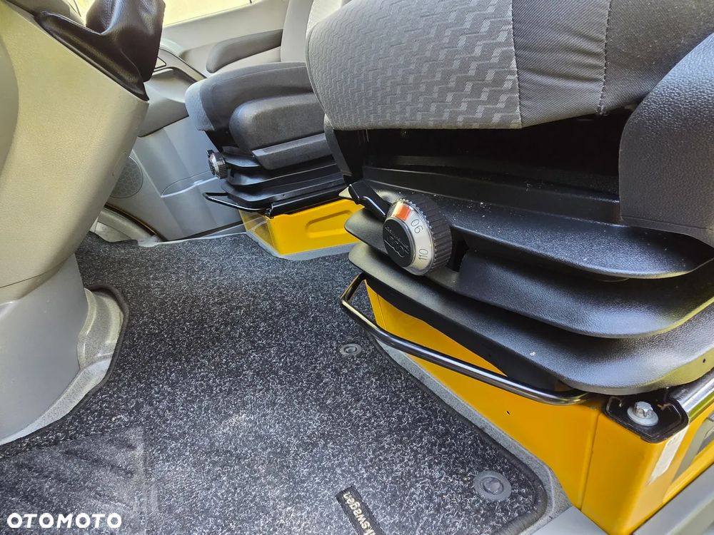 Volkswagen Crafter - 38