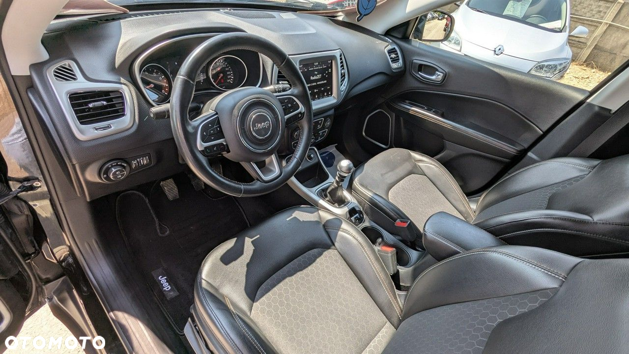 Jeep Compass - 16