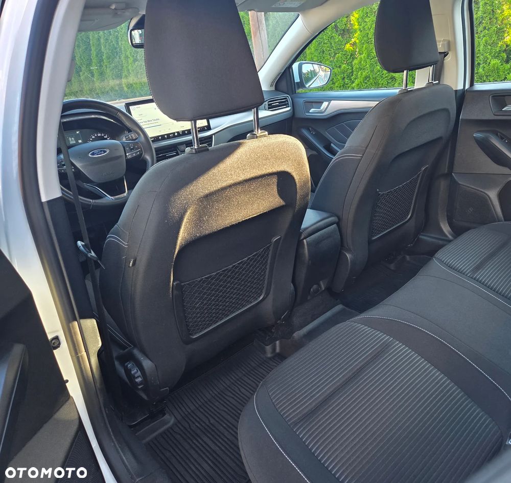 Ford Focus 1.0 EcoBoost Titanium Business - 17