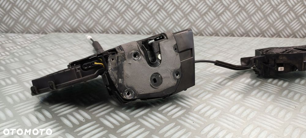 rygiel zamek drzwi prawy prawych przednich LAND ROVER DISCOVERY SPORT L550 - 6