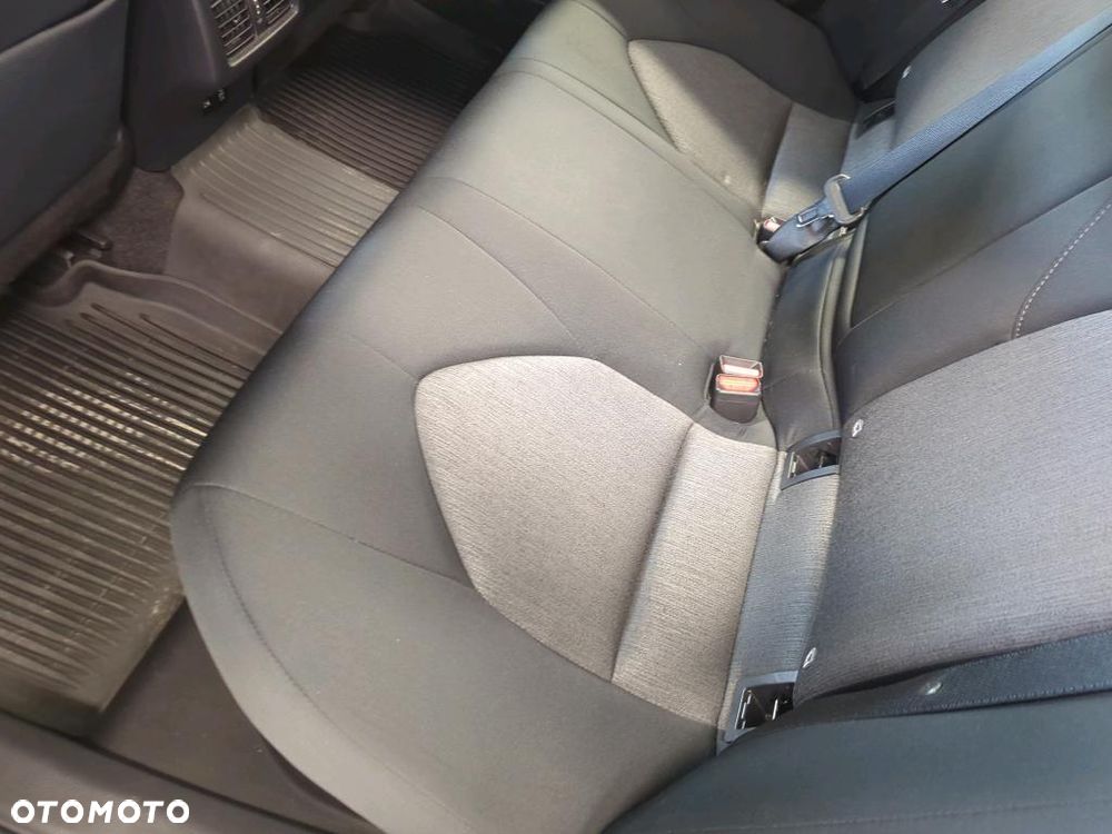 Toyota Camry 2.5 Hybrid Comfort CVT - 17