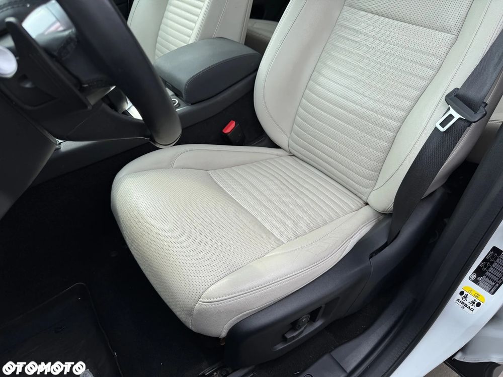 Land Rover Discovery Sport 2.0 D180 S - 24