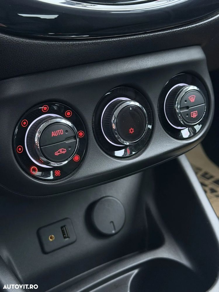 Opel Corsa 1.4 ECOTEC Aut. Cosmo - 8