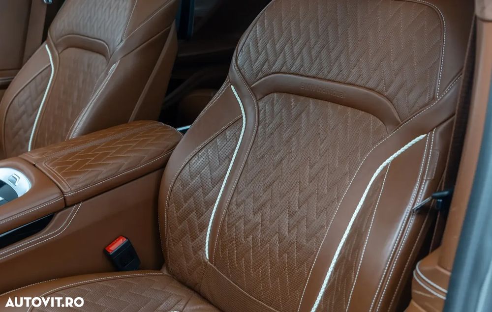 BMW Seria 7 745Le xDrive AT PHEV - 32