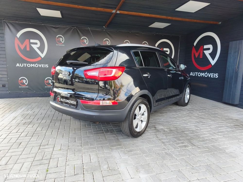 Kia Sportage 1.7 CRDi ISG LX - 9
