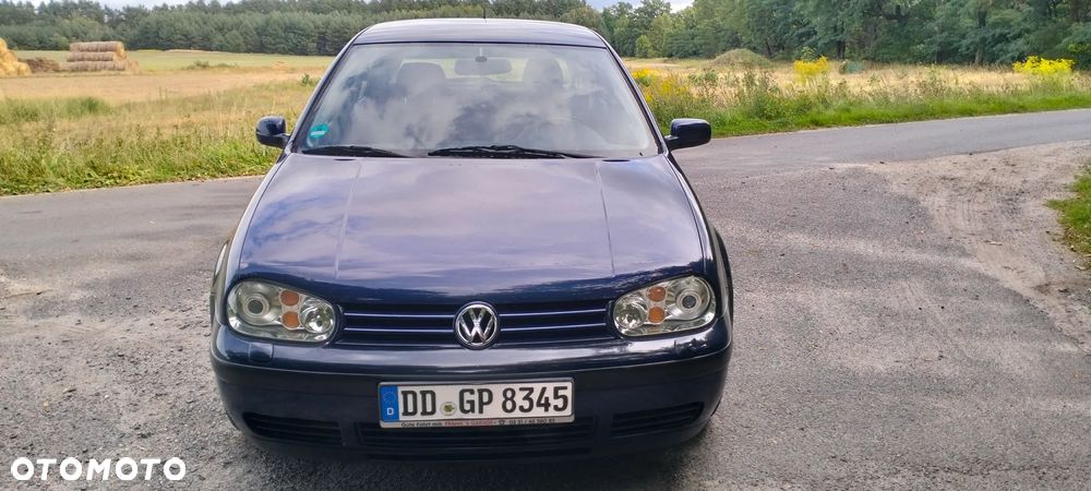 Volkswagen Golf 1.6 - 12