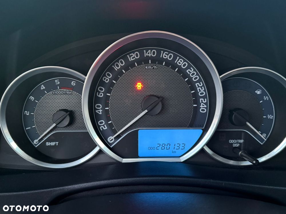 Toyota Auris 1.4 D-4D Life Plus - 22