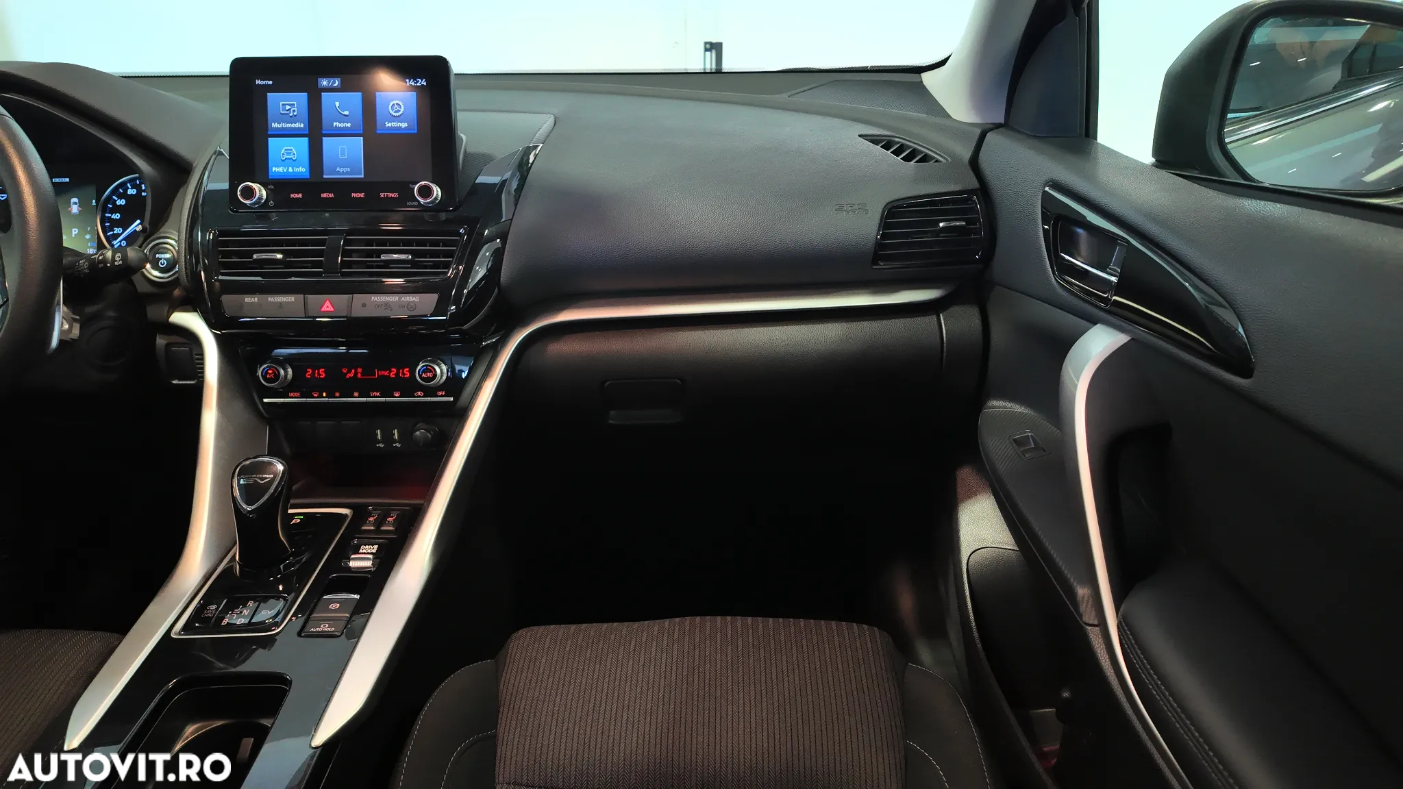 Mitsubishi Eclipse-Cross Plug-In Hybrid 4WD Intro Edition - 18