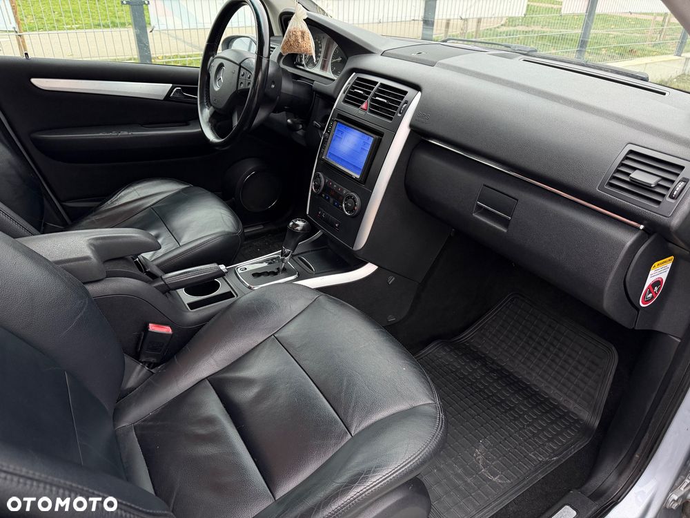 Mercedes-Benz Klasa B - 22