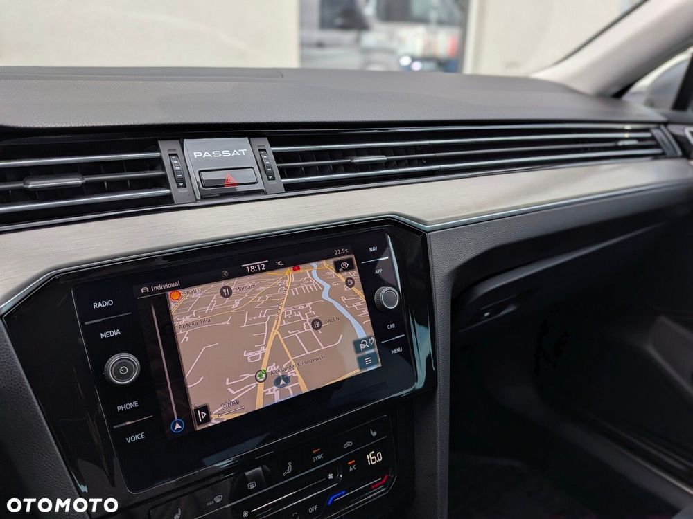 Volkswagen Passat 2.0 TDI Elegance DSG - 27
