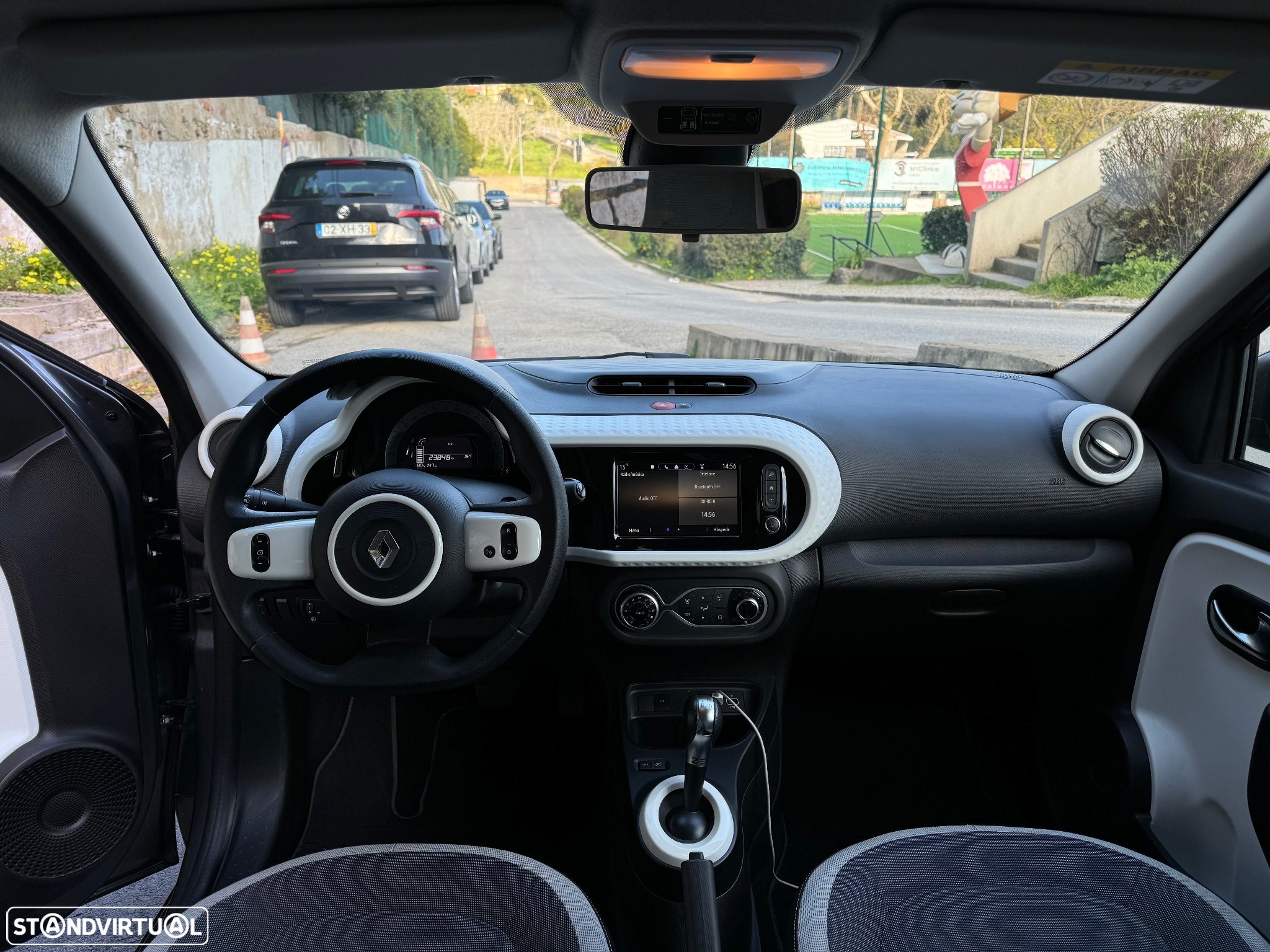 Renault Twingo Z.E. 22 Intens - 9