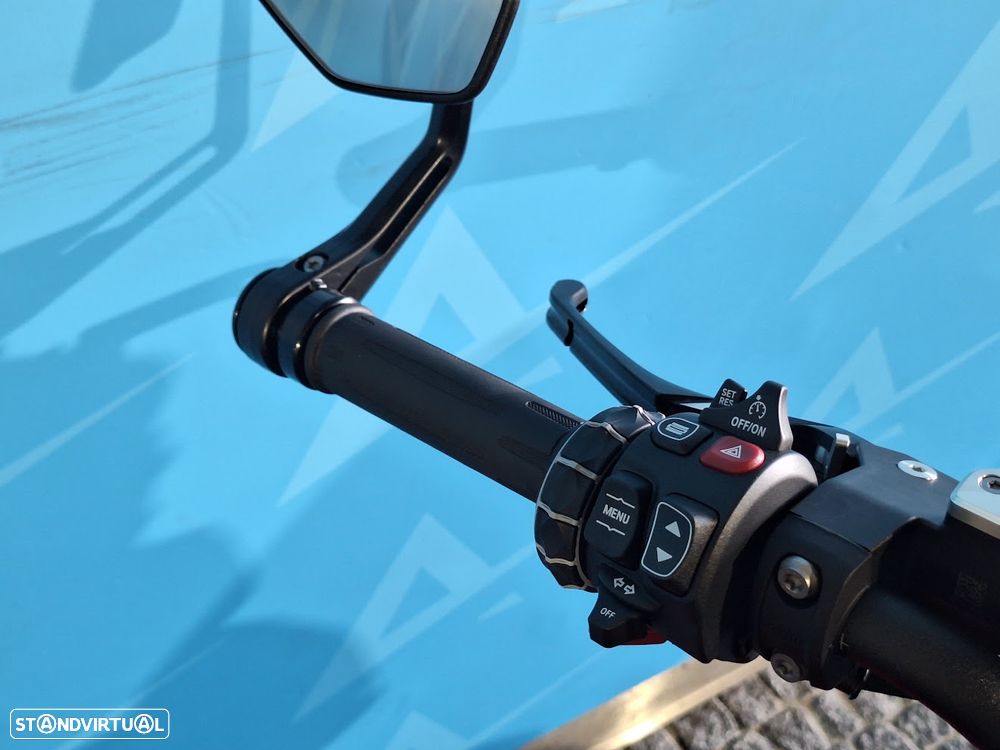BMW R 1300 R - 8