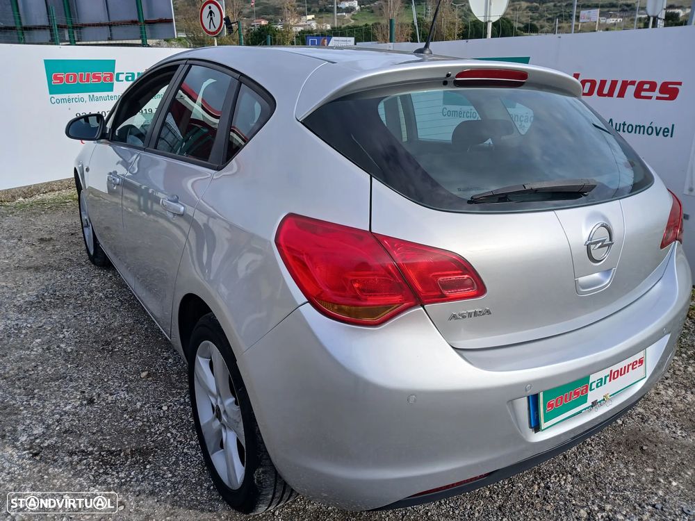 Opel Astra 1.4 Enjoy - 9
