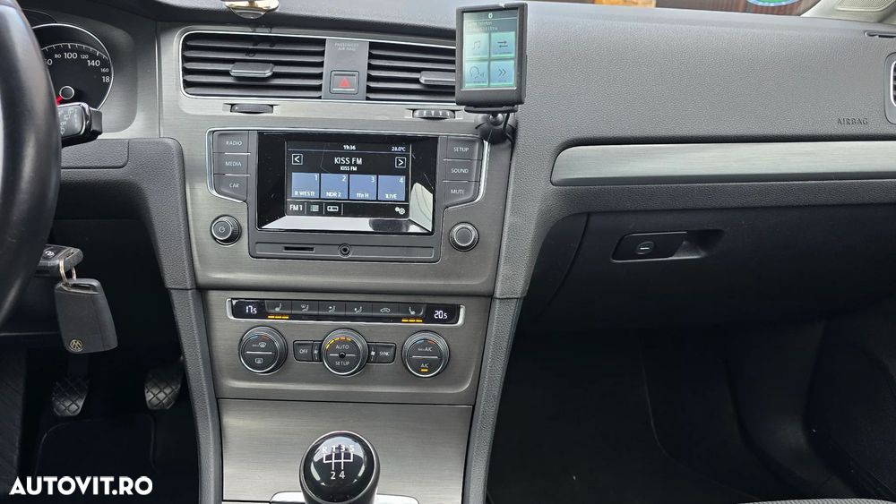 Volkswagen Golf 1.6 TDI BlueMotion Technology Comfortline - 22