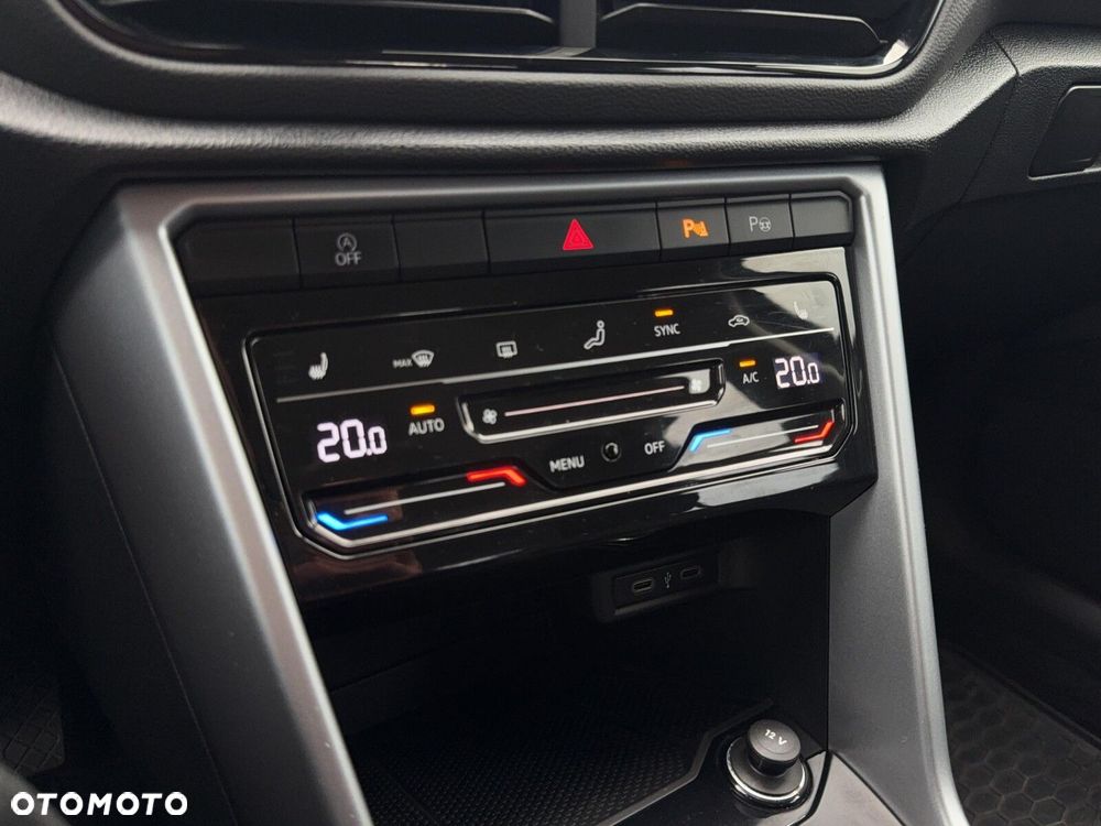 Volkswagen T-Roc - 21