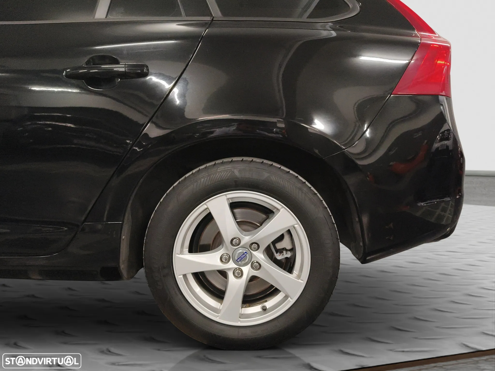 Volvo V60 1.6 D2 Drive Momentum Start/Stop - 29