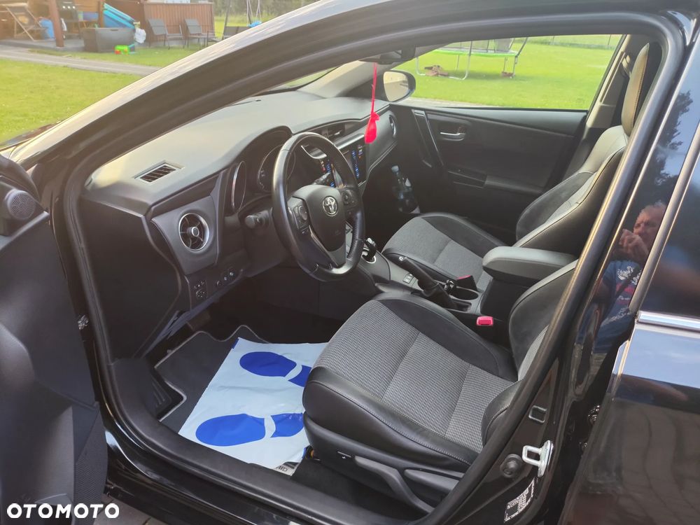 Toyota Auris Hybrid 135 Comfort - 6