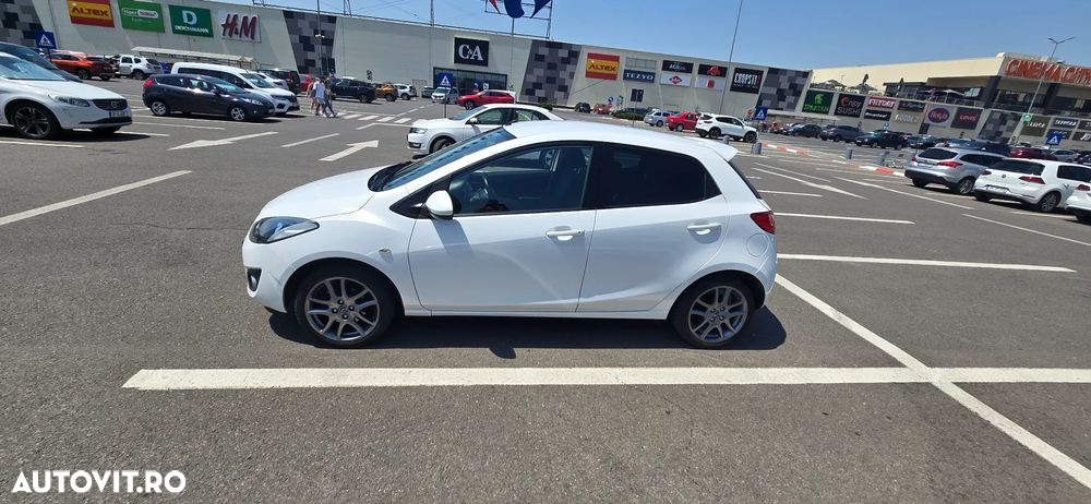 Mazda 2 - 4