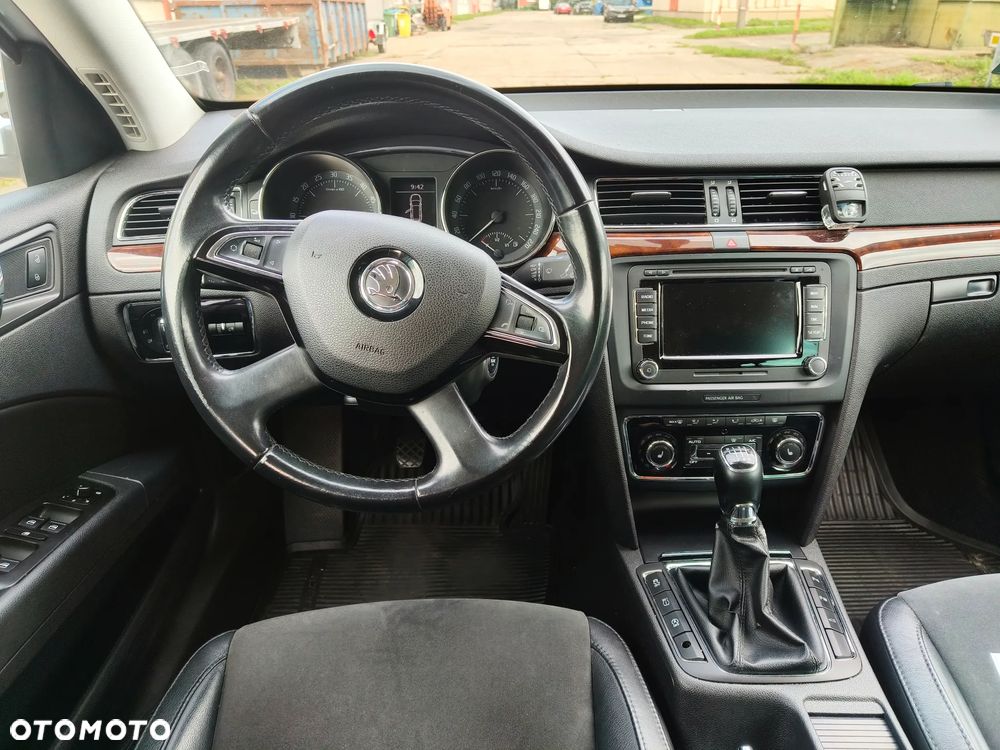 Skoda Superb 2.0 TDI Elegance - 9