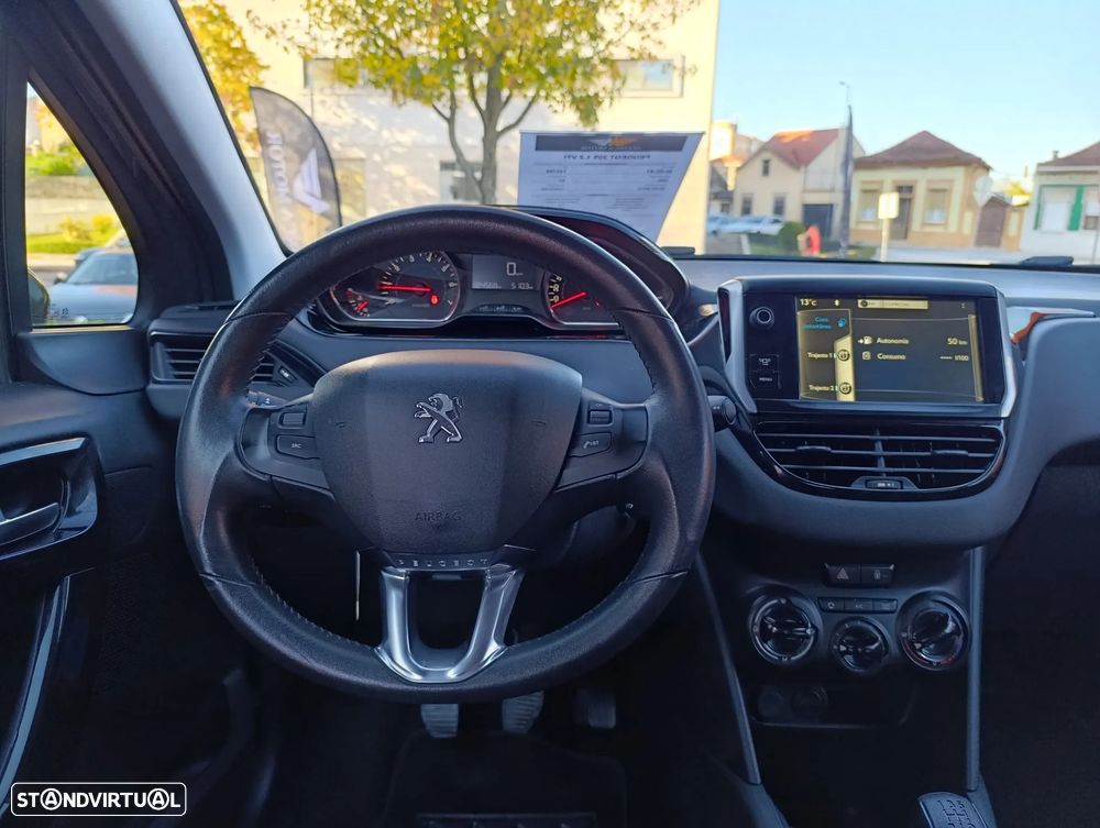 Peugeot 208 1.2 PureTech Allure - 12