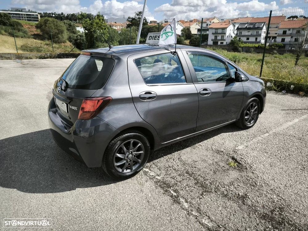 Toyota Yaris 1.4 D-4D ACtive+AC — fotografia 11