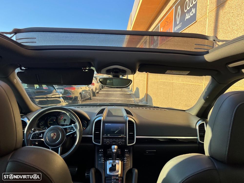 Porsche Cayenne - 10