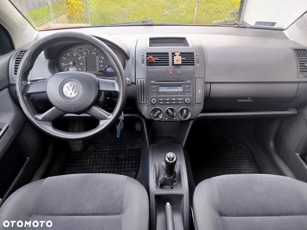 Volkswagen Polo - 13