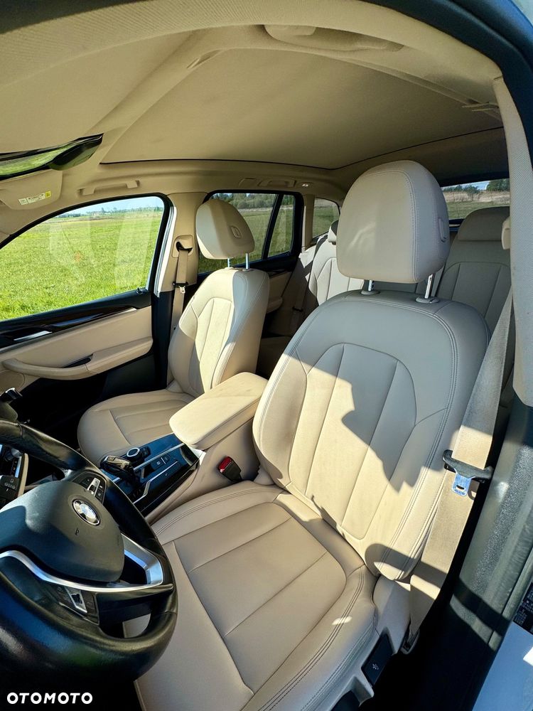 BMW X3 sDrive18d Advantage - 9