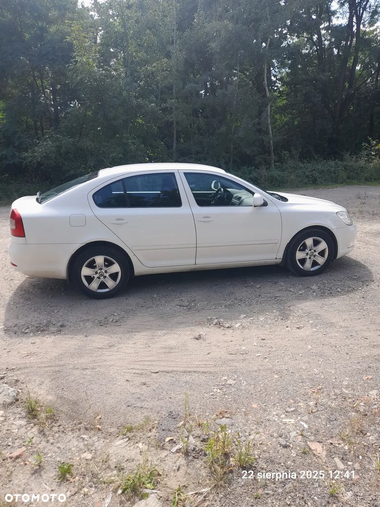 Skoda Octavia 2.0 TDI Ambiente DSG - 7