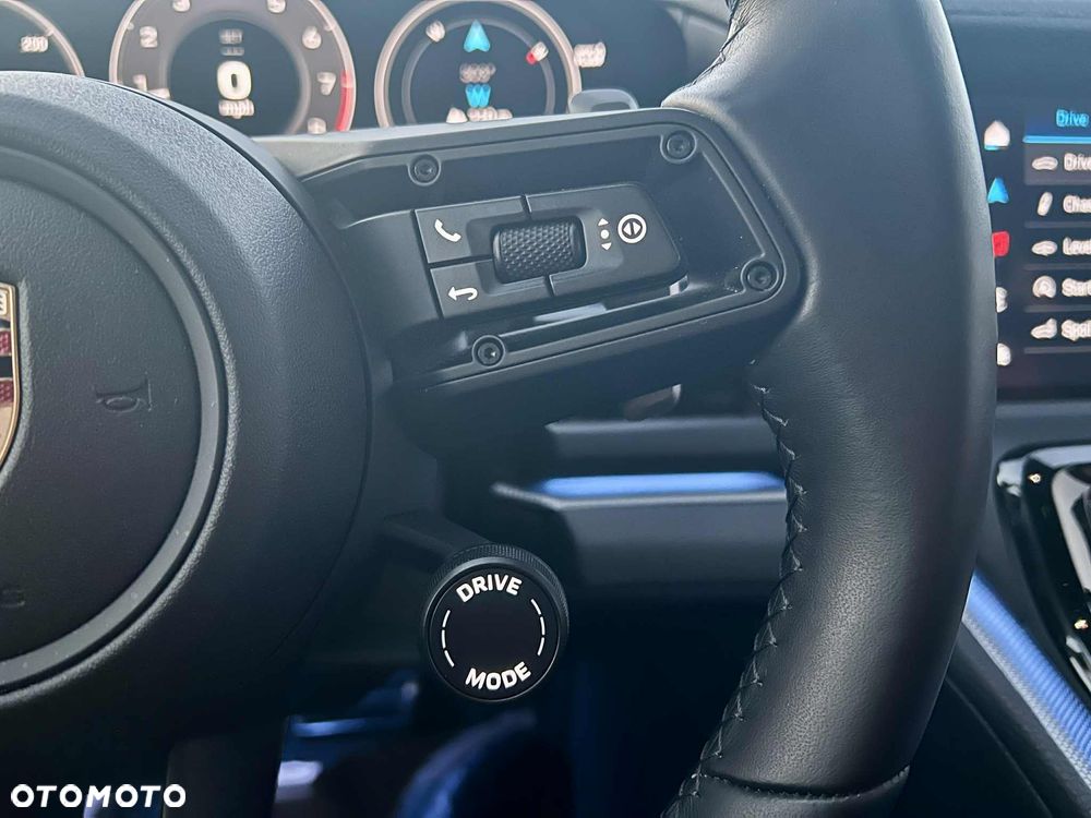 Porsche Panamera 4 - 32