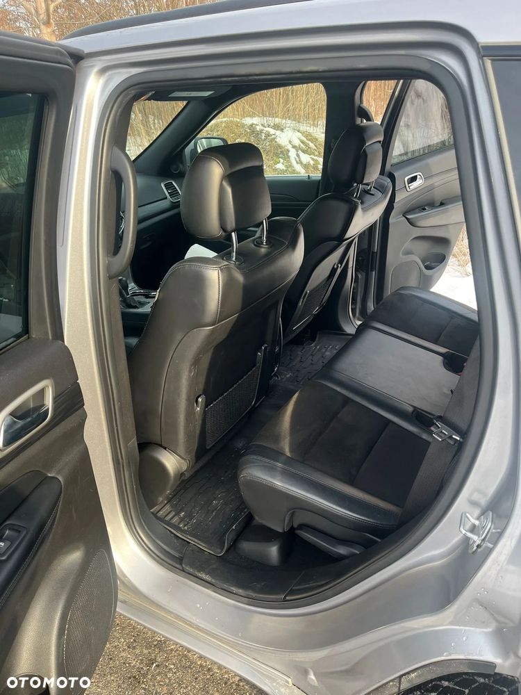 Jeep Grand Cherokee - 18