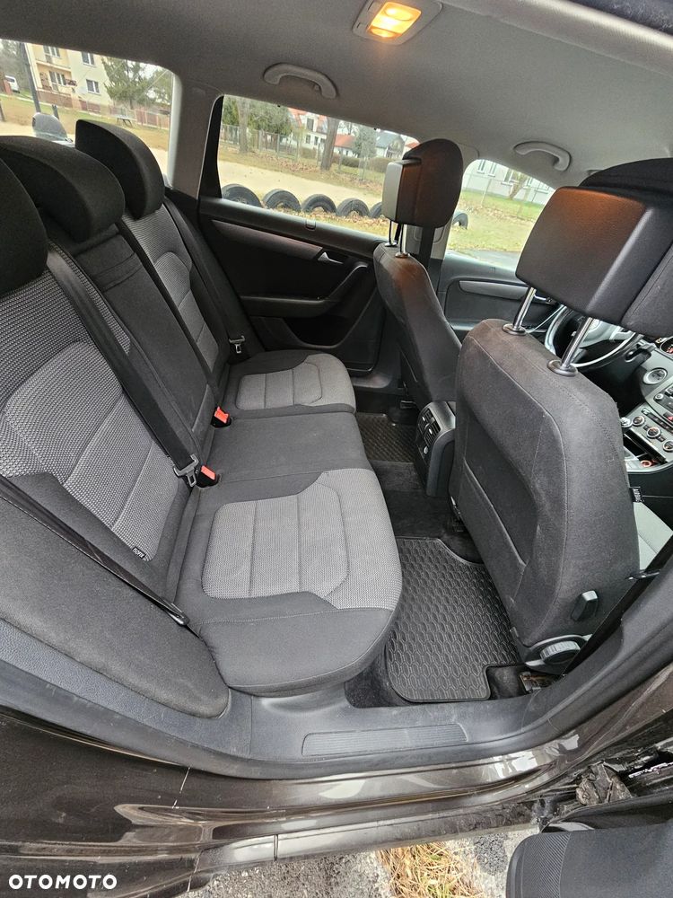 Volkswagen Passat 2.0 TDI Highline - 14