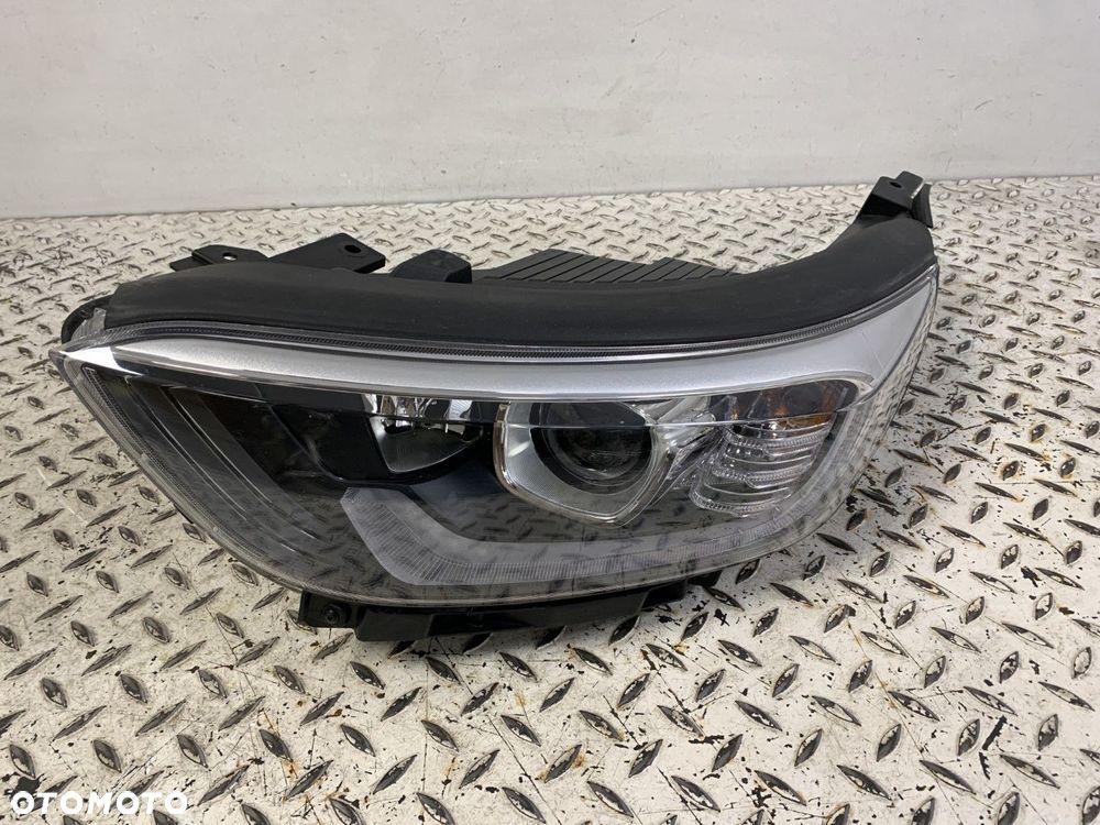 KIA STONIC LAMPA LEWA PRZEDNIA PRZÓD SOCZEWKA + LED EUROPA IDEALNA 92101-H8 - 2