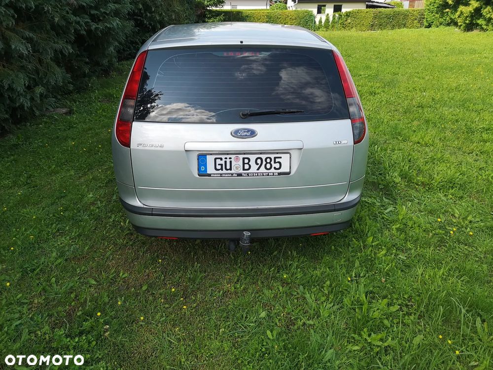 Ford Focus 1.6 TDCi DPF Ghia - 4
