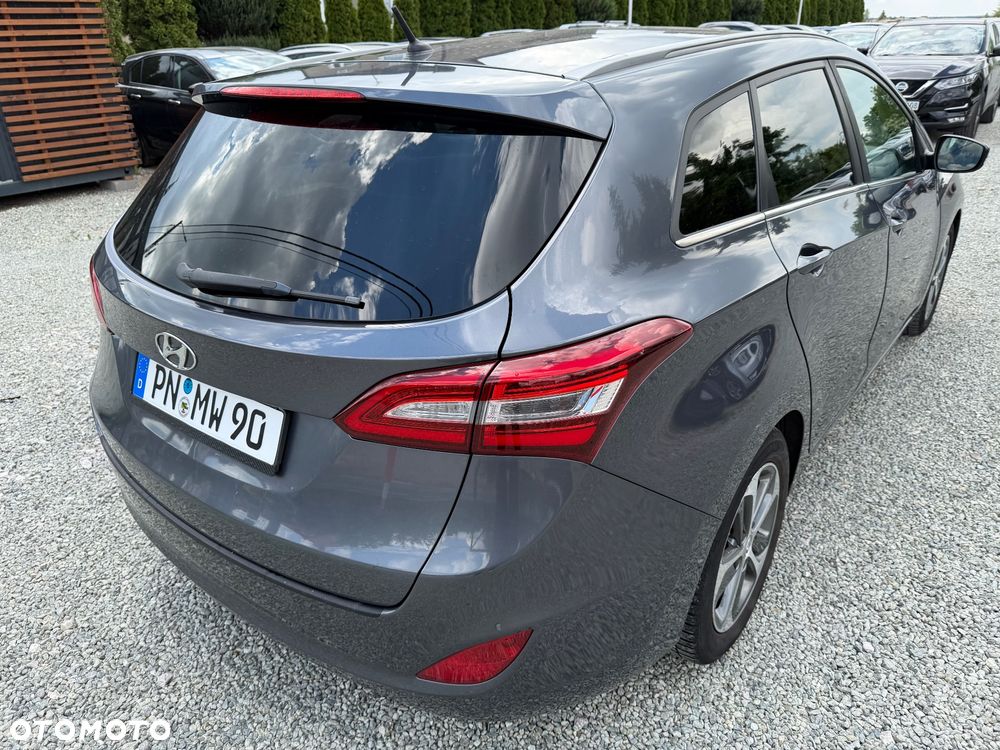 Hyundai i30 blue 1.6 GDI Trend - 11