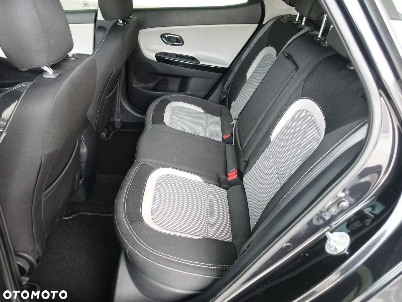 Kia Ceed 1.6 CRDi 128 Spirit - 17