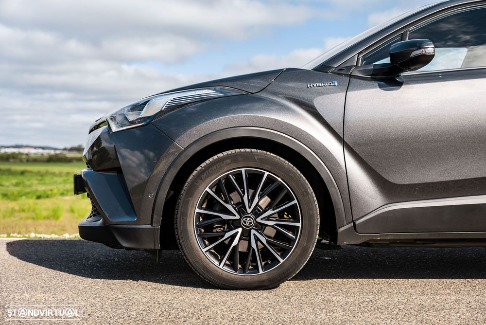 Toyota C-HR 1.8 HSD Exclusive+P.Luxury - 28