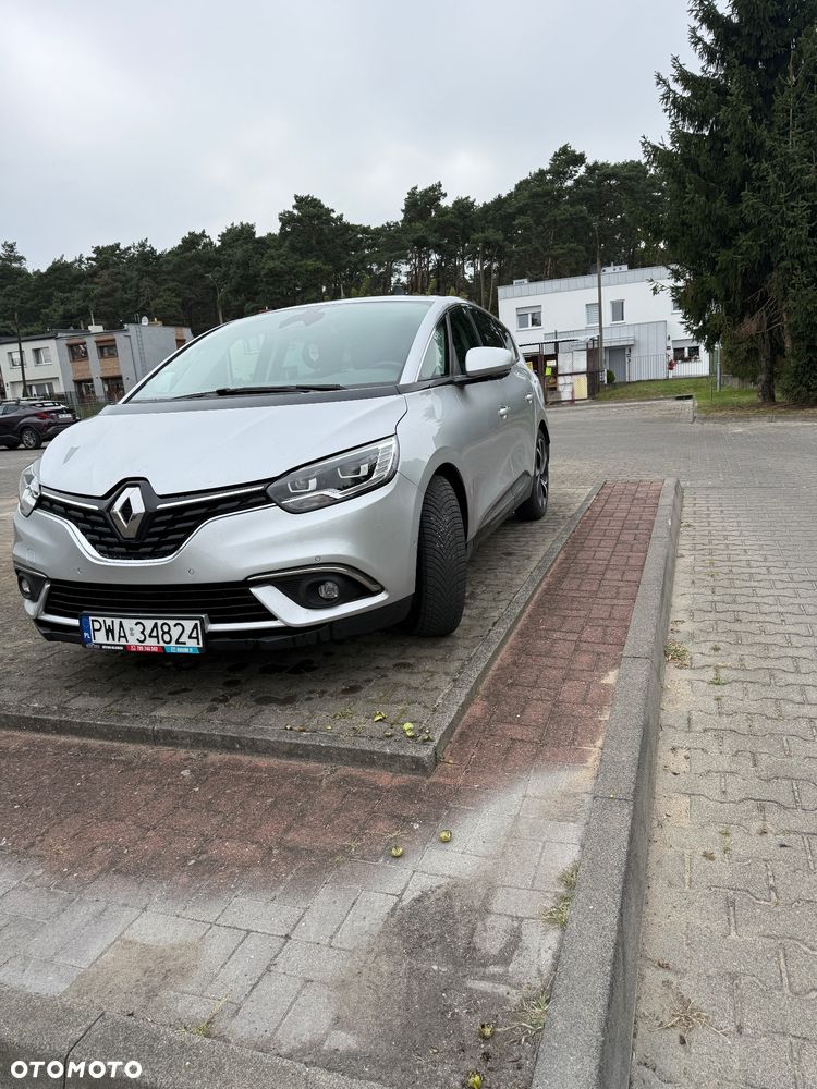 Renault Grand Scenic - 19