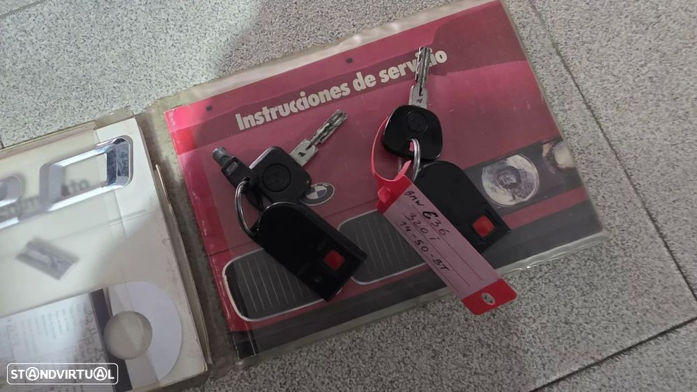 BMW 320 i Coupé M Sport - 36