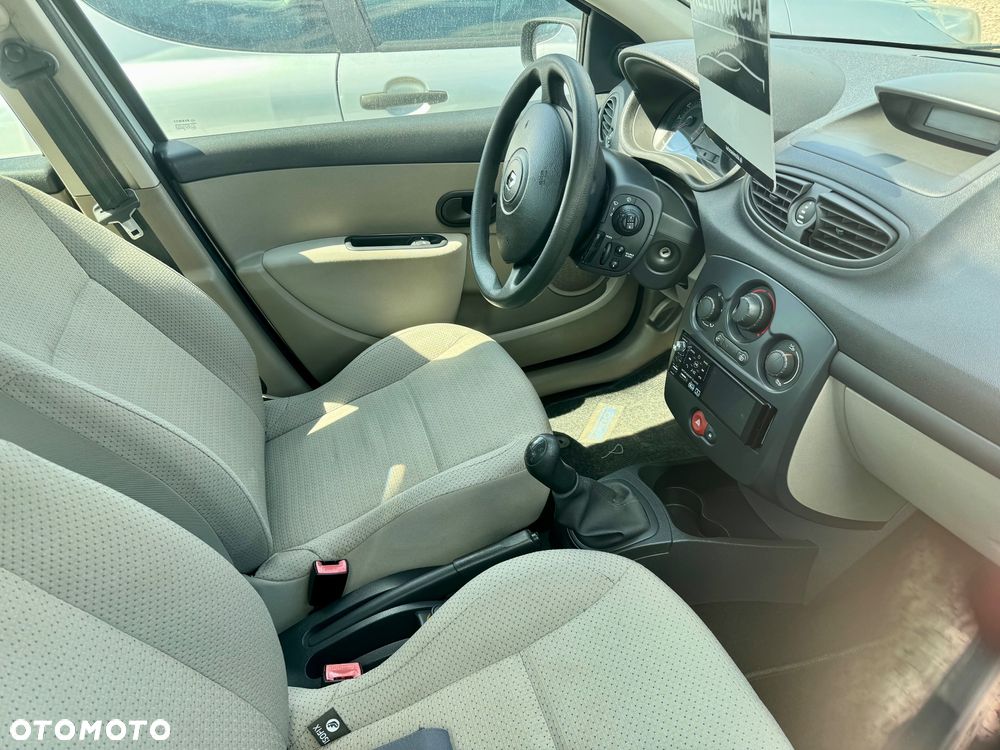 Renault Clio - 6
